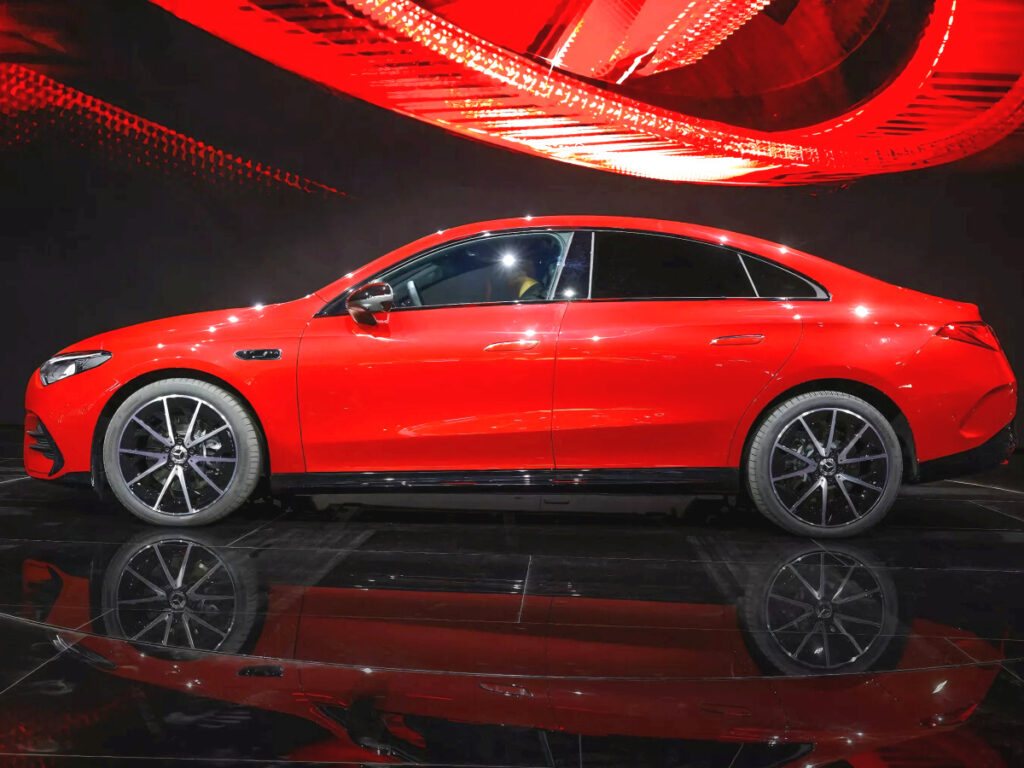 "말도 안 돼"…벤츠가 작정하고 만들자 866km 달린다, 대체 뭐길래? 1 Mercedes-Benz CLA L unveiled