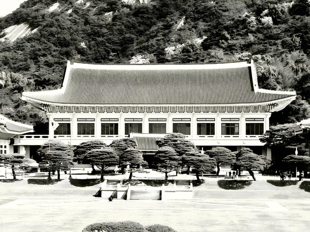 "57년 전, 산에서 나무하다가"...대한민국 운명을 바꾼 스무 살 청년 이야기 1 북한 무장공비 청와대