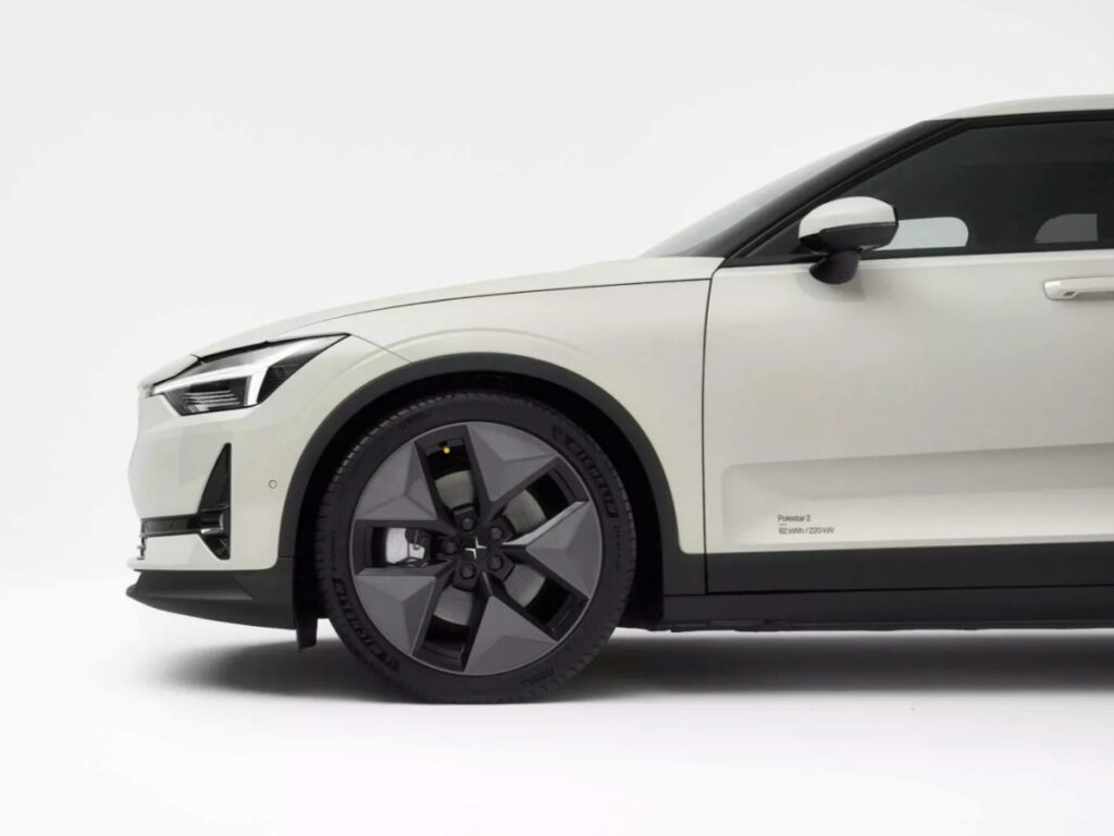 중국 전기차 공세에 "확 바뀌었다"…배터리까지 바꾸자 이런 반전이? 3 Polestar 2026 Polestar2 Unveiled (3)