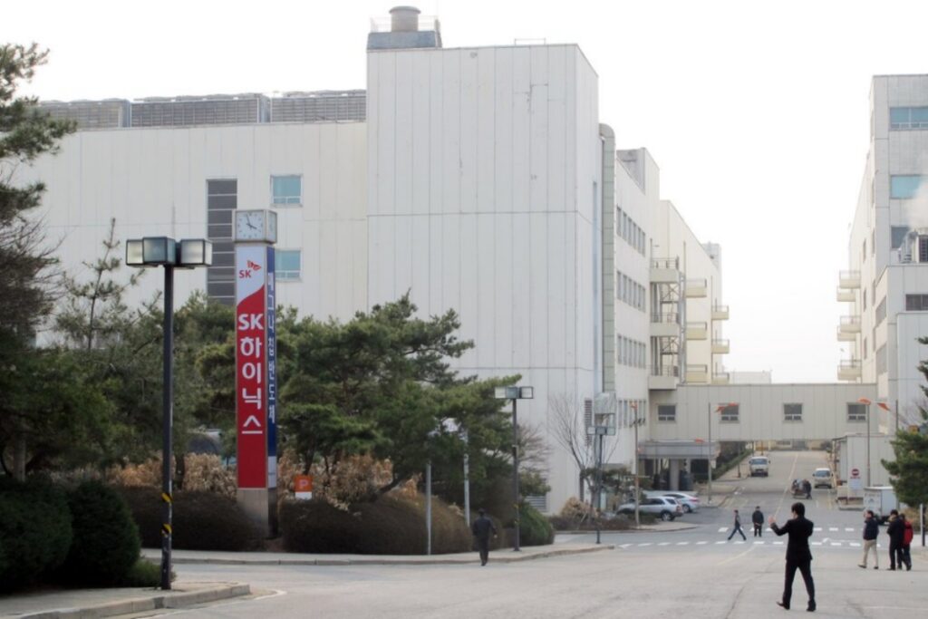 "아들아, 드디어 기회가 왔다"…또 뽑는 SK하이닉스, 놀라운 직원 대우가? 3 SK