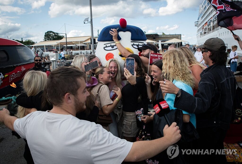 한국선 흔한데 "해외선 귀하신 몸"?…없어서 못 먹는다더니, 결국 '7조 대박' 3 삼양 라면 주가