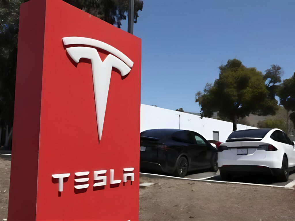 1조 4천억 원 증발에도 여전히 '낙관적'…추락하는 테슬라에 투자자들 '회의적' 2 Tesla net income plummets (2)
