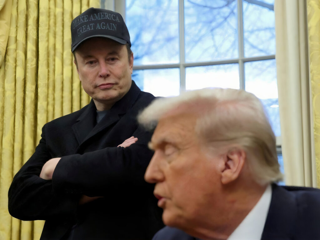 1조 4천억 원 증발에도 여전히 '낙관적'…추락하는 테슬라에 투자자들 '회의적' 5 Tesla net income plummets (5)