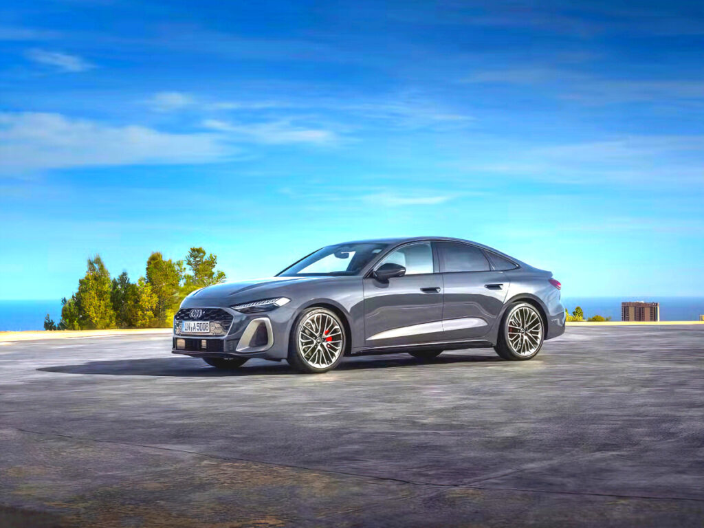 이름까지 바꾸더니 "BMW·벤츠 위협"…5월에 등장한다는 車, 정체는? 4 The New Audi A5 Pre-Order (4)