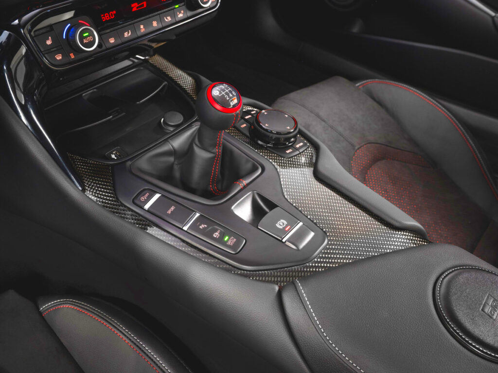 "포르쉐도 페라리도 아니다"…美 서 공개된 고성능 신차, 이번이 '마지막 기회' 3 Toyota GR Supra MkV Final Edition (3)