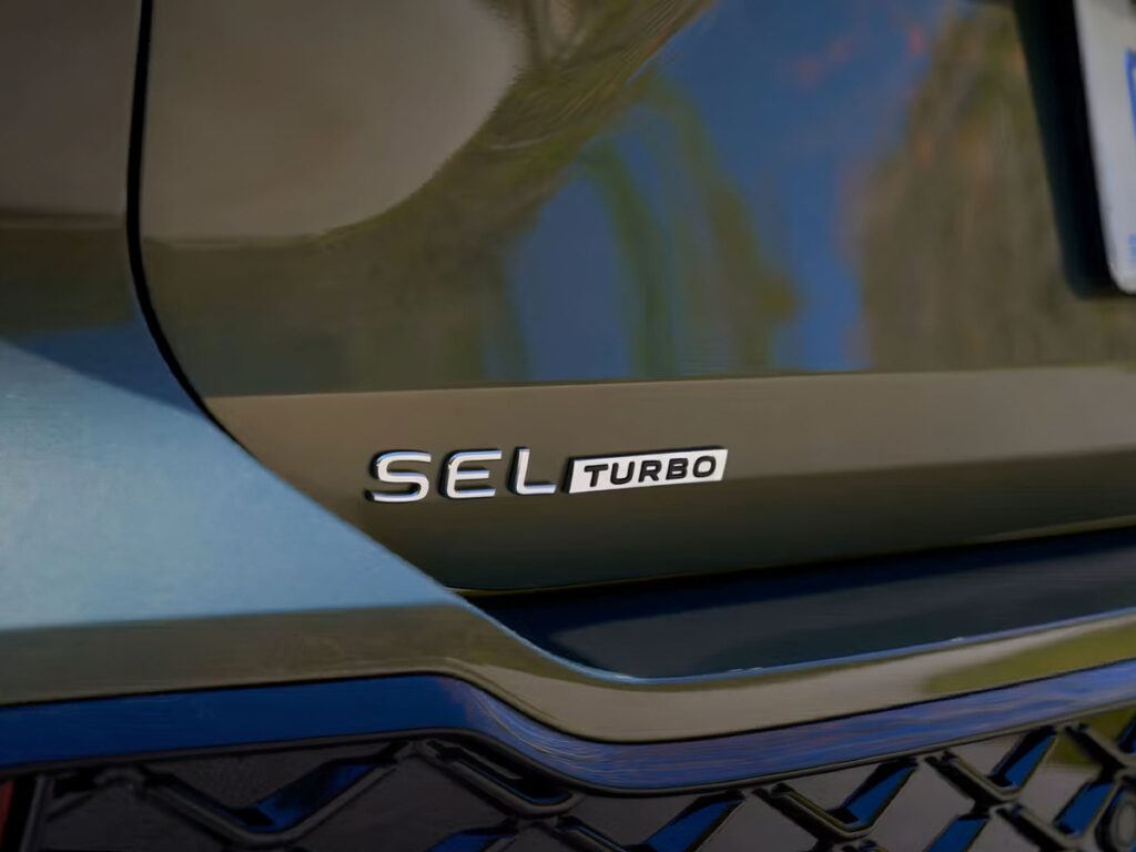 BMW·벤츠에도 안 밀리는 '고성능 SUV'…역대급 성능에 럭셔리까지 '완벽 진화' 3 Volkswagen Tiguan SEL R-Line Turbo (3)