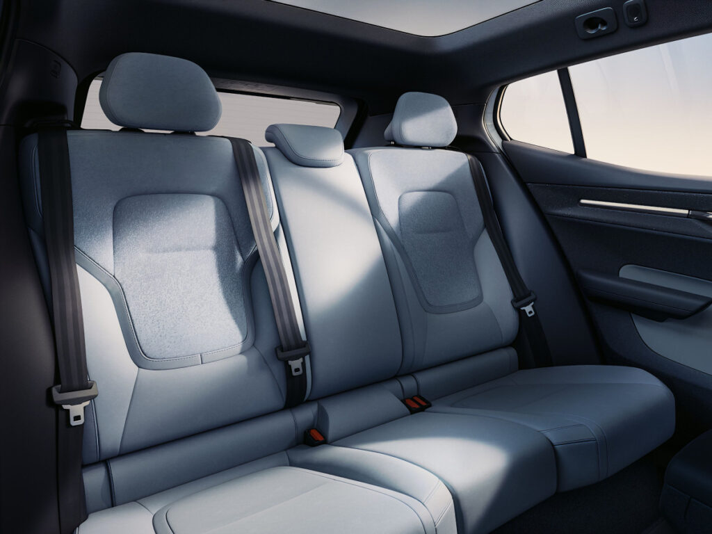 1500만 원 싸게 팔더니 "폭스바겐도 아우디도 제쳤다"…대체 뭐길래? 5 Volvo EX30 European brand EV (5)
