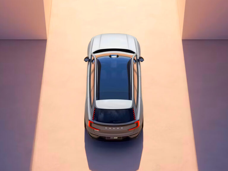 Volvo EX90 2025 World Car Awards