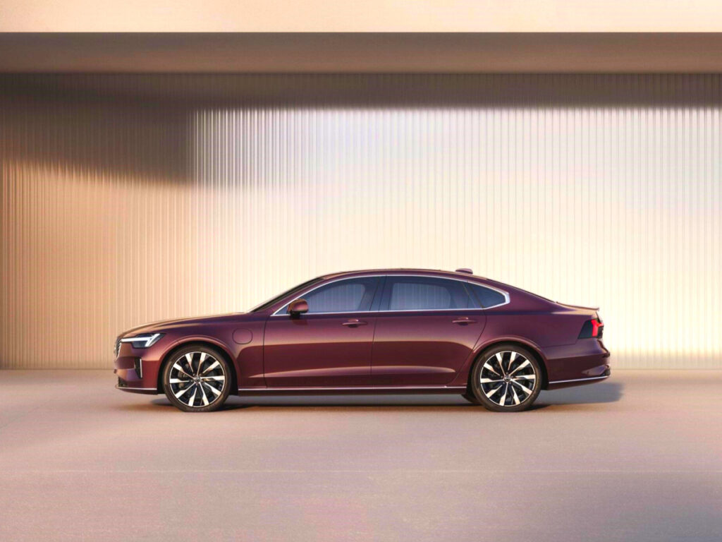 "제네시스 계약 잠깐만요"…마침내 공개된 볼보 플래그십 신차, 확 바뀐 모습에 '맙소사' 1 Volvo S90 partial change release
