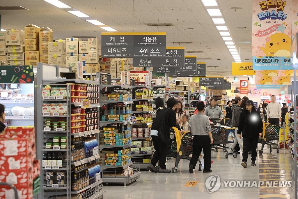 김밥 한 줄 먹으려다가 '깜짝'…"이런데 서울서 어떻게 살아요" 5 물가