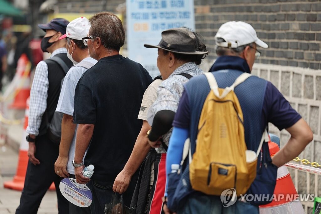 561조 원 쏟아진다는데 "앞으로 어떻게 하려고"…중장년층 '비명' 이유가 3 의료비