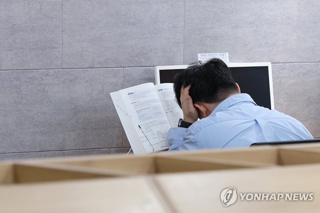 “우리 아이만 그럴줄 알았는데”, ”한국은 오히려 낫다?”…심상치 않은 선진국들 '맙소사' 4 취업