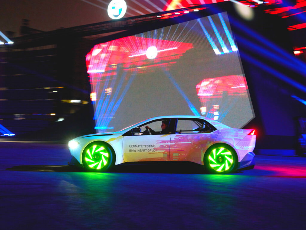bmw Vision Driving Experience concept