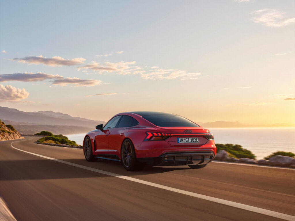 Audi e-tron GT quattro unveiled