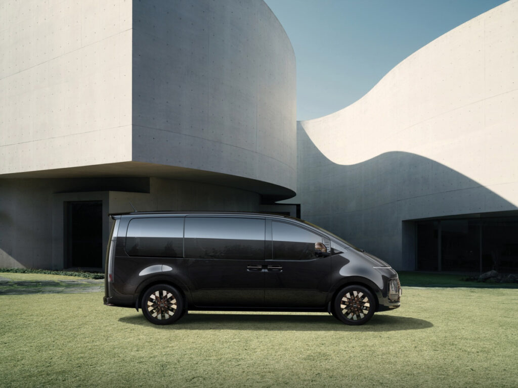 Hyundai Staria May 2025 Discount (4)