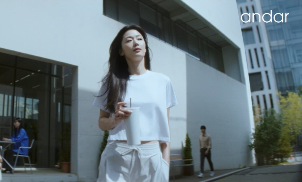 전지현 효과? "완전 뒤집혔다"…해외서 '467억' 초대박, 어떻게 이런 일이 3 전지현 안다르 글로벌 진출