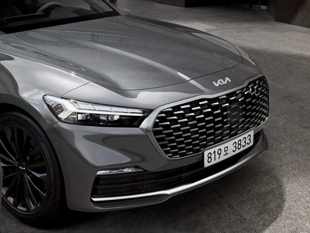 국산 대형 세단의 '자존심'…단종설 잠재우고 조용히 등장 2 Kia 2025 K9 launched (2)