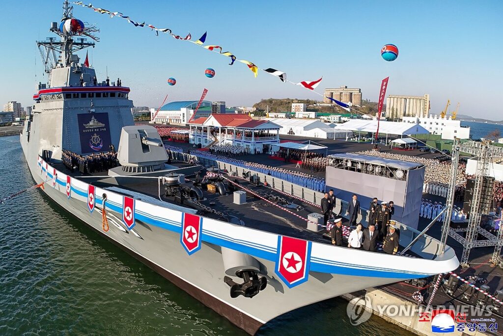 '설마 이게 가능해?'했는데 "북한이 이걸?"…어떻게 똑바로 세웠나 보니 '말도 안돼' 6 북한 구축함 전수
