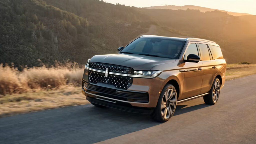 Lincoln Announces New Navigator (4)
