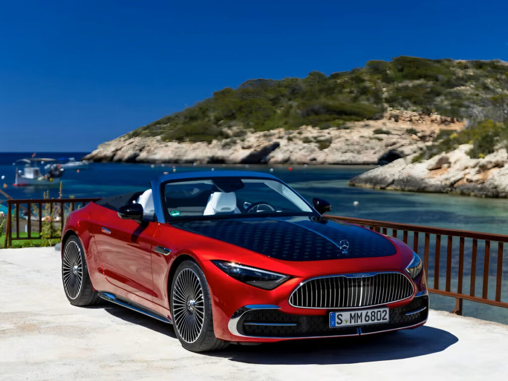 "이래서 돈 벌어야하는구나"...하반기 한국 출몰 예고한 명품 신차의 정체 2 Maybach SL 680 Monogram unveiled (2)