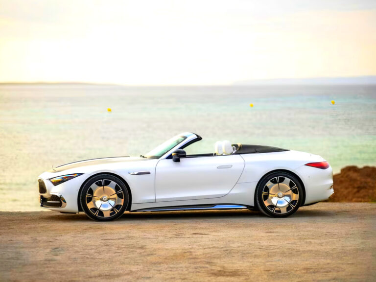Maybach SL 680 Monogram unveiled