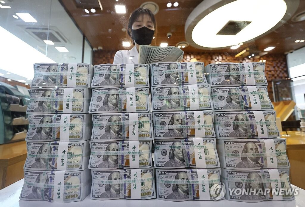 "내 피 같은 연금인데"…쌈짓돈처럼 빼 쓰더니 결국 '이 사달'? 한국, 이대로 괜찮나 4 NPS forex market impact