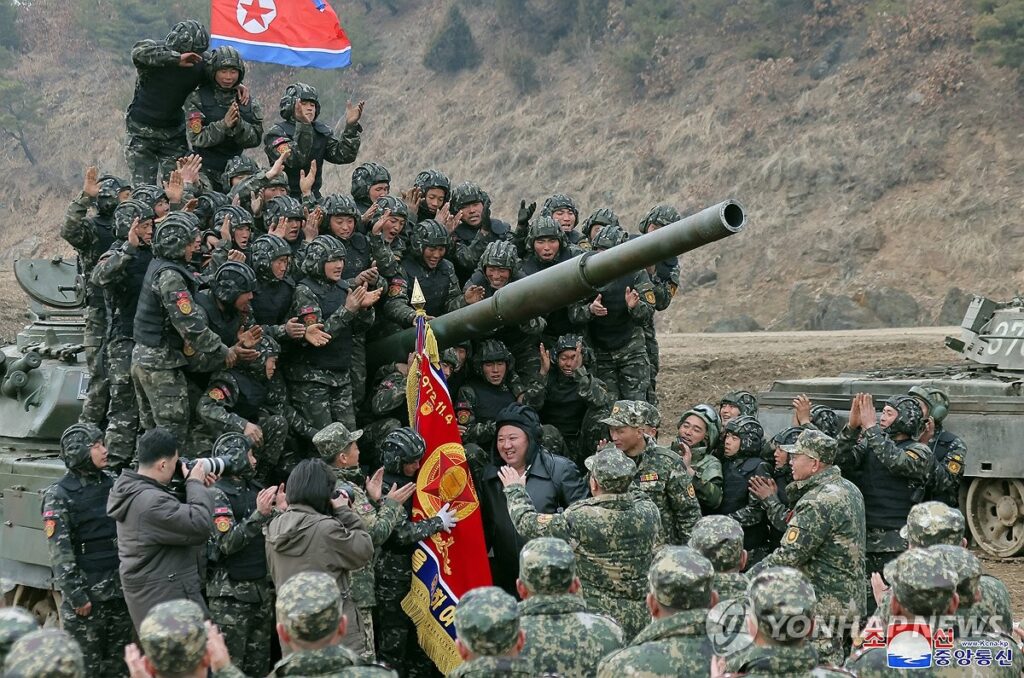 "우려가 결국 현실로"…북한이 완성한 비장의 무기, 美 전문가 '경고' 5 미국 북한 군사력 평가