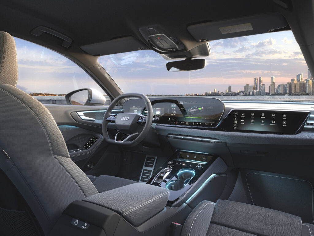 "한국서 벤츠·BMW를 이긴다고?"...아우디가 내놓은 신형 세단, 판도 뒤집나 4 The new Audi A5 (4)