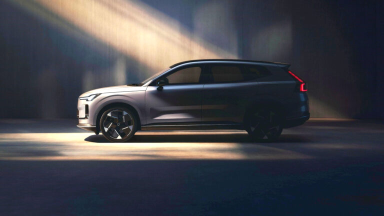 Volvo XC70 lineup unveiled