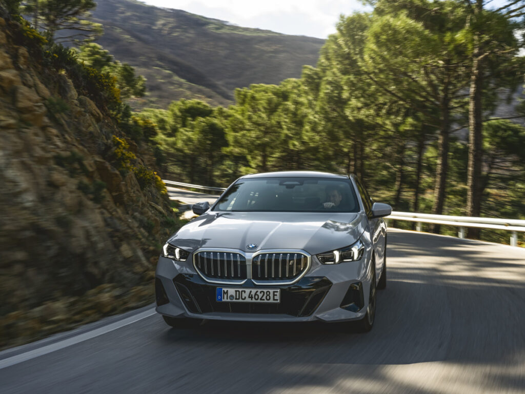 "제네시스 계약 취소"…1800만 원 할인으로 서열정리 나선 '수입차' 4 bmw 2025 may discount (4)