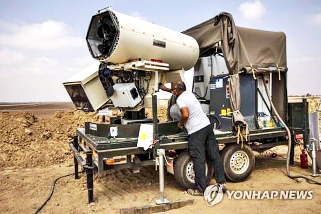 "초강대국도 넘어섰다", "한국이 세계 최초"…비장의 무기에 전 세계 '관심집중' 4 레이저 무기