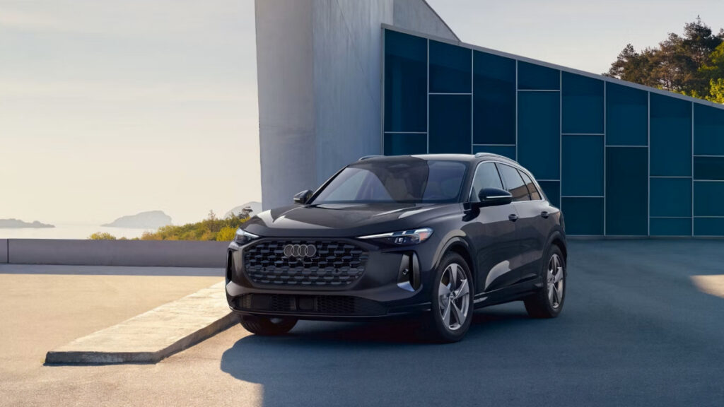 "트럼프 관세에 결국 항복 선언"…세계적 브랜드에 대체 무슨 일이? 2 Audi US plant is being promoted (2)
