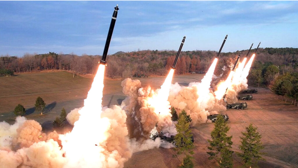 꽁꽁 감춰오던 중국 "마침내 낱낱이 공개"…32.6m 오싹한 비장의 무기, 정체가 1 ICBM