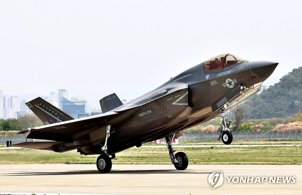베일에 싸였던 중국판 F-35 "드디어 본모습 드러냈다"...진짜 이유 봤더니 '세상에나' 3 중국 전투기