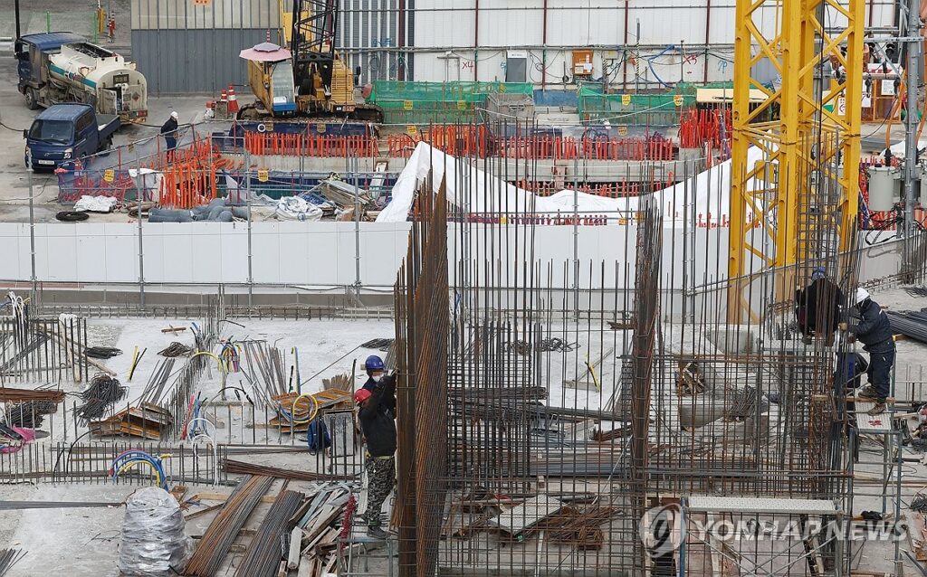 외환위기 때도 버텼는데…"이번엔 정말 다르다" 정부 예측 빗나가자 '발칵' 3 건설 외환위기 이후 최악