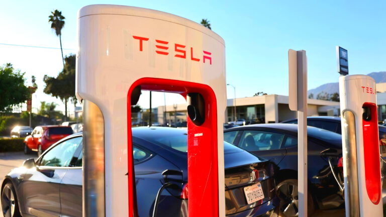 Electric Vehicle Market Tesla Falls
