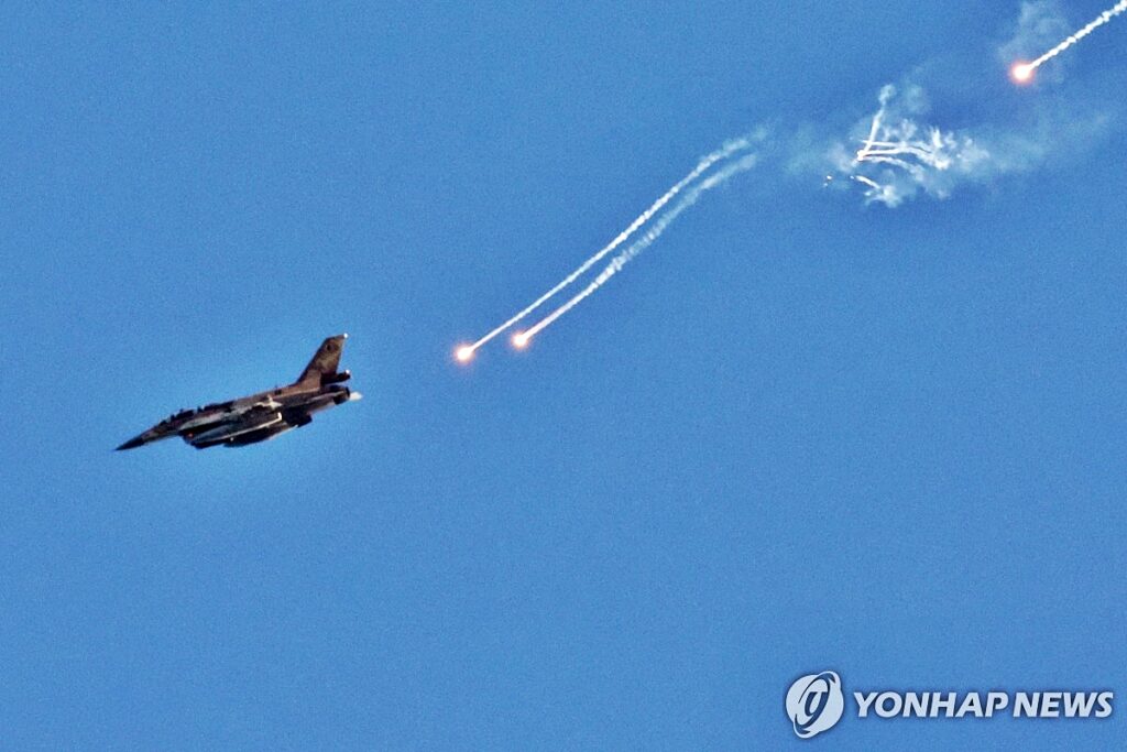 빈 수레가 요란하다? …"이스라엘에 '가혹한 응징' 큰소리는 쳤는데" 기껏 나온 전략이? 4 이란 공습