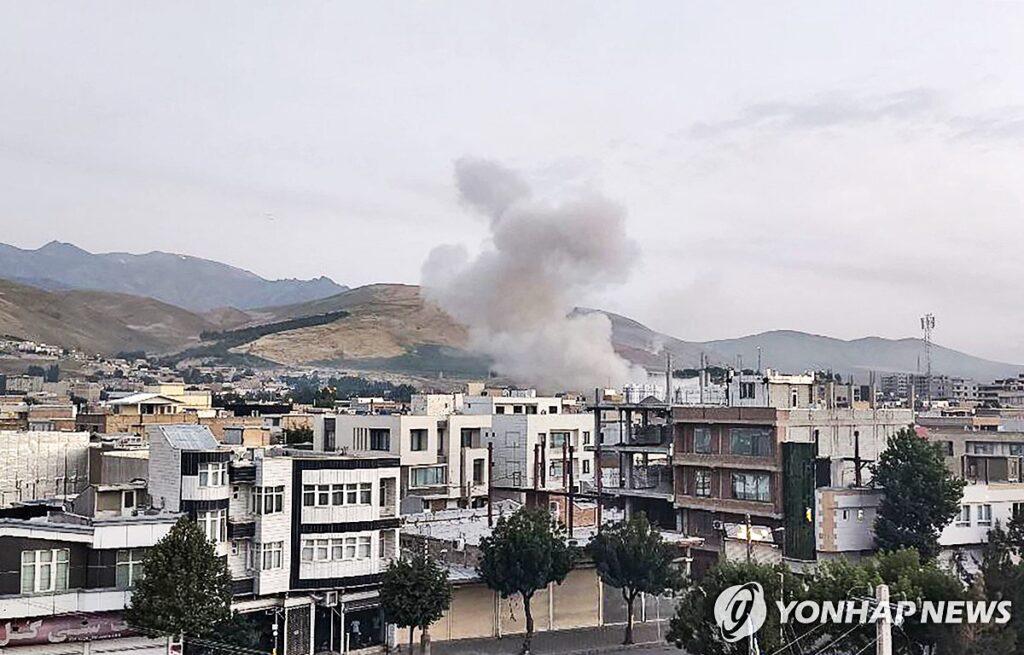 "7년 집념으로 보복 작전 수행" …장관조차 무서워서 '벌벌', 불바다 된 이란 내부 살펴보니 3 이란 공습
