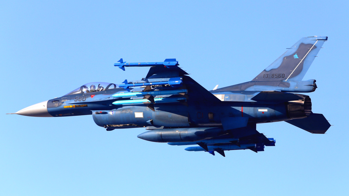F-2 전투기