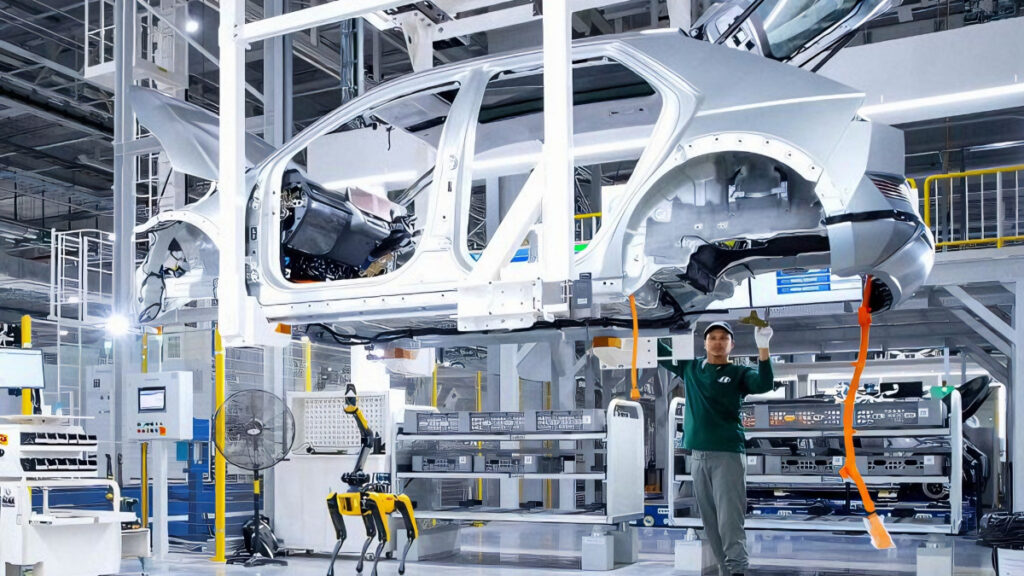 "머스크 논란이 기회로"…테슬라 침몰 지켜본 기아, EV5로 '승부수' 4 Kia EV5 Germany Singapore (4)