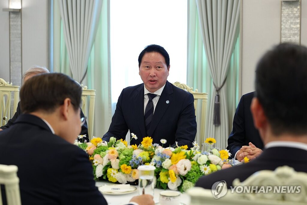 이재명 대통령의 파격 행보 "2주도 채 안됐는데"…대기업 회장님들도 '활짝' 4 이재명