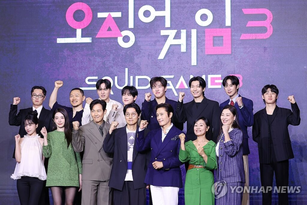 "쌈짓돈으로 잭팟 터졌다" 250억→1조 원 韓 신화…해외서 러브콜 쏟아지는 이유 2 넷플릭스 제작비 대박