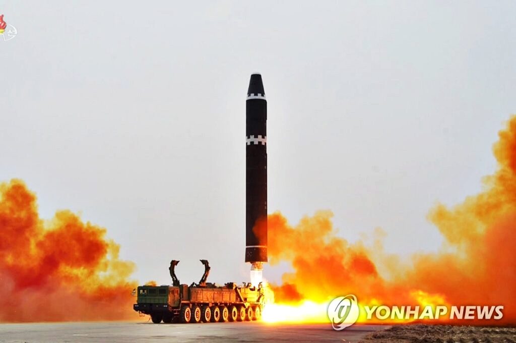 "지구 반대편에 나타난 북한 기술력?"…국제 사회 '발칵' 뒤집힌 이유가 5 북한 탄도 미사일