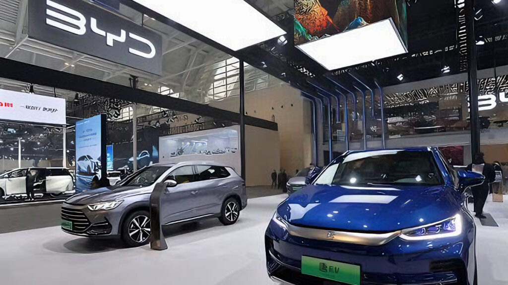 휘청인다 싶더니 생산량까지 '뚝'…결국 빨간불 켜진 中 전기차 5 Reduce BYD production (5)