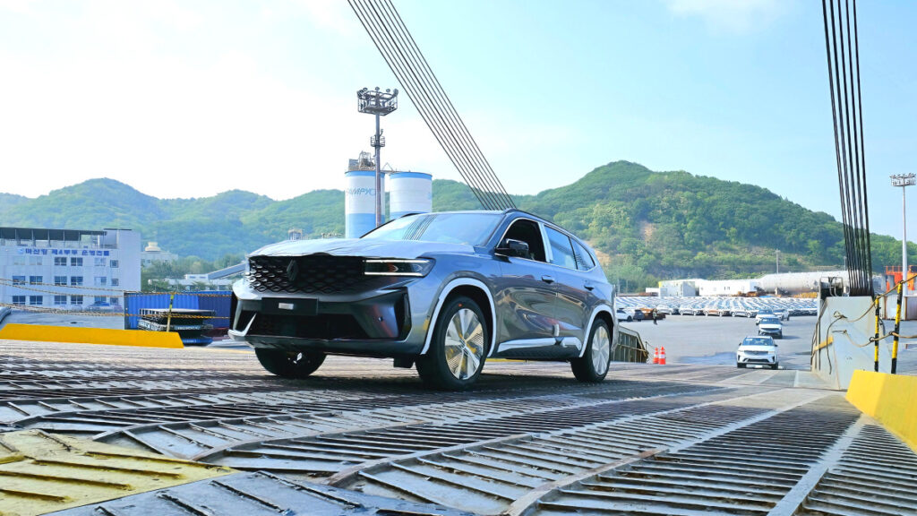 그랑 콜레오스 잘 팔리자 "지금이 적기"…드디어 칼 빼든 '르노' 2 Renault Busan plant Polestar (2)