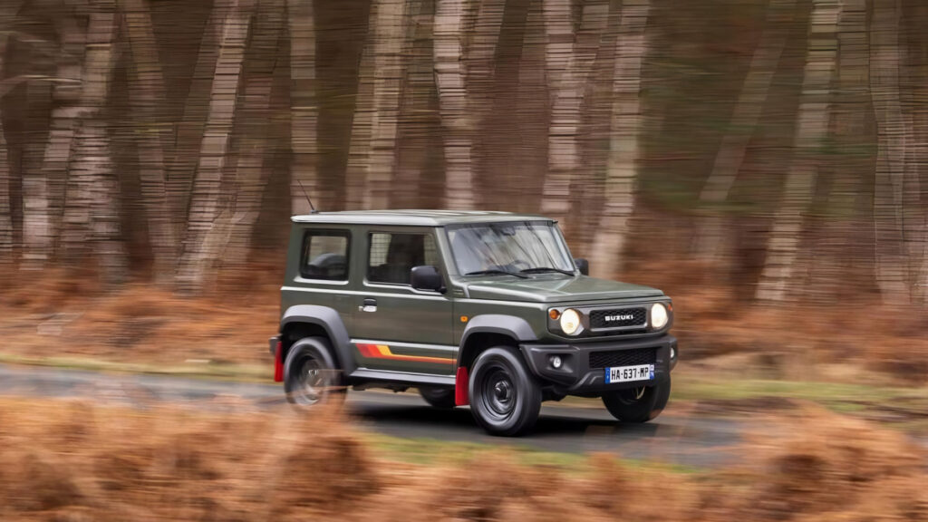 아빠들 세컨카 로망? "이걸로 종결"…'캐스퍼와 비교불가' 경형 SUV, 끝판왕 나왔다 3 Suzuki Zimny 55th Anniversary Edition (3)