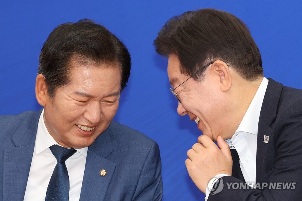 “4인 가족 100만원씩 받는다”…출범 보름 만에 ‘대박 소식’, 지급 방식 보니 2 전국민 소비쿠폰 지급