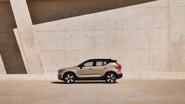 Volvo EX40 surprise launch