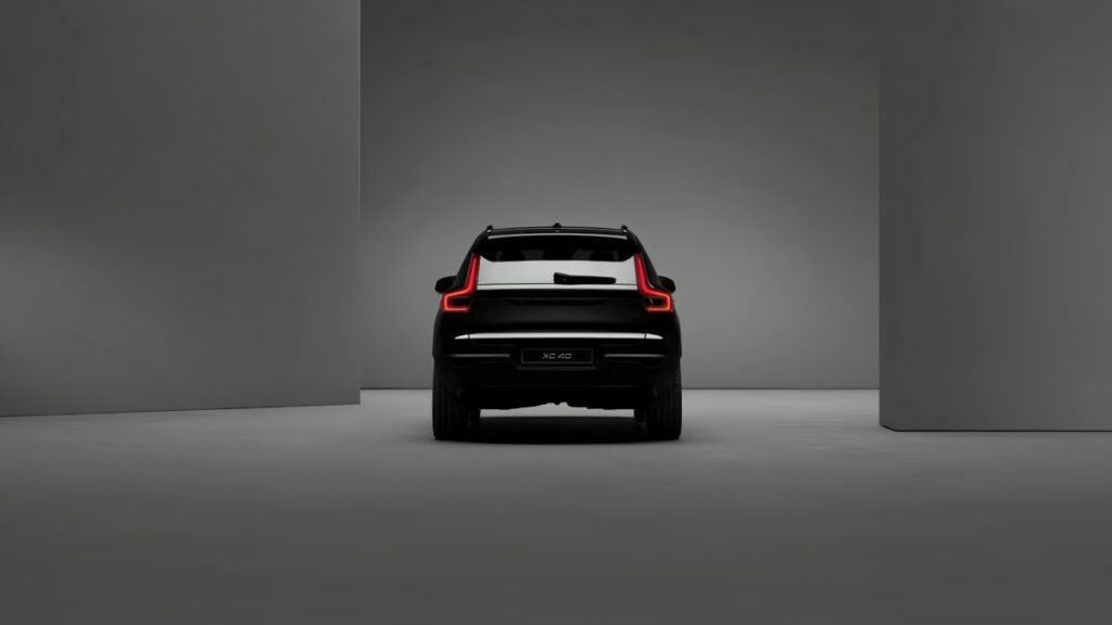 눈 깜빡할 새 사라지더니 "결국 또 완판 기록"…이번이 벌써 4번째라는 '수입 SUV' 4 Volvo XC40 Black Edition Sold Out (4)
