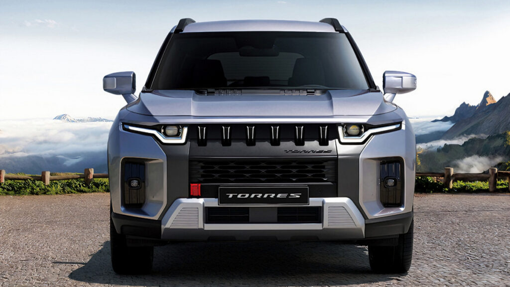 "이렇게 파격적으로?"...KGM 회심의 전략에 SUV 시장 '지각변동' 4 enhanced torres and hybrid options (4)